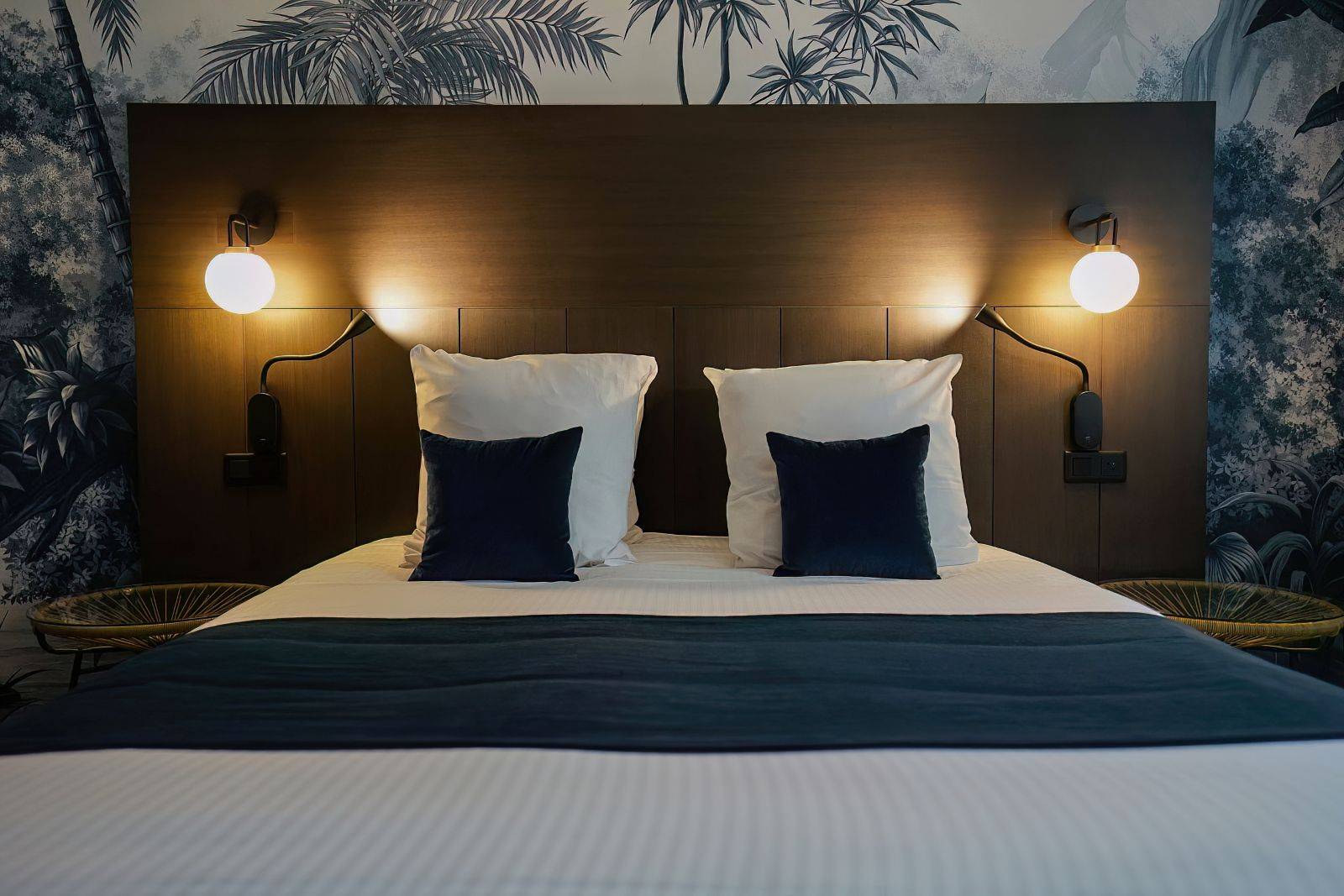 Séjour de bien-être dans un hôtel à Nantes avec piscine intérieure et spa.