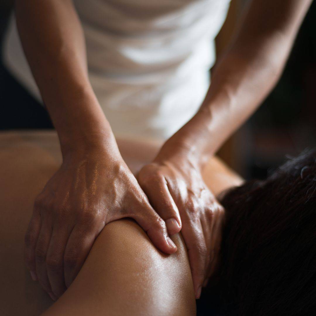 Massage californien dans institut de beauté à Nantes