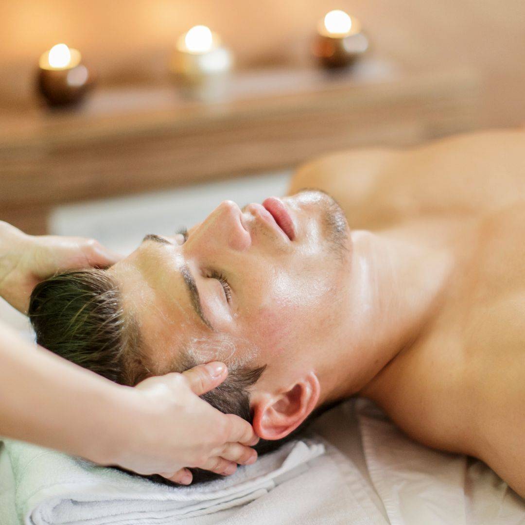 Soin du visage pour homme à Orvault, vers Nantes.