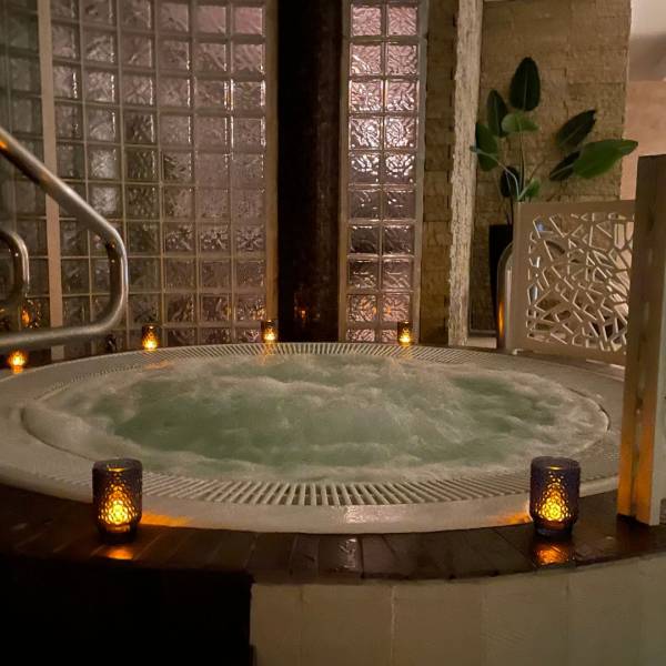 Soirée spa entre filles proche de Nantes.