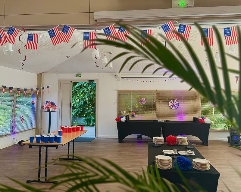 Privatisation et soirée américaine au Quintessia à Nantes.