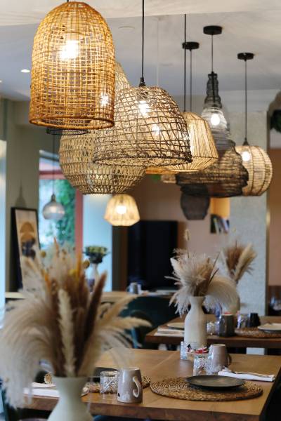 Rénovation du restaurant Le Jardin à Orvault : une nouvelle ambiance signée Claire MONNET : créatrice & décoratrice d’intérieurs.