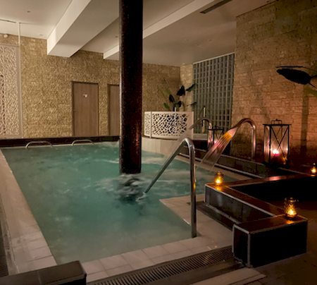 Notre zone d'activité pour ce service Offer a wellness gift box including hotel night spa access massage and breakfast for a memorable relaxing experience