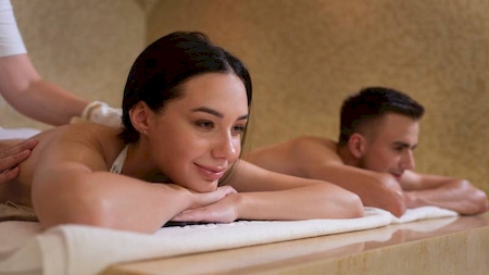 Notre zone d'activité pour ce service Plan a romantic weekend with spa dinner and private hotel room for couples seeking intimacy and wellness moments together